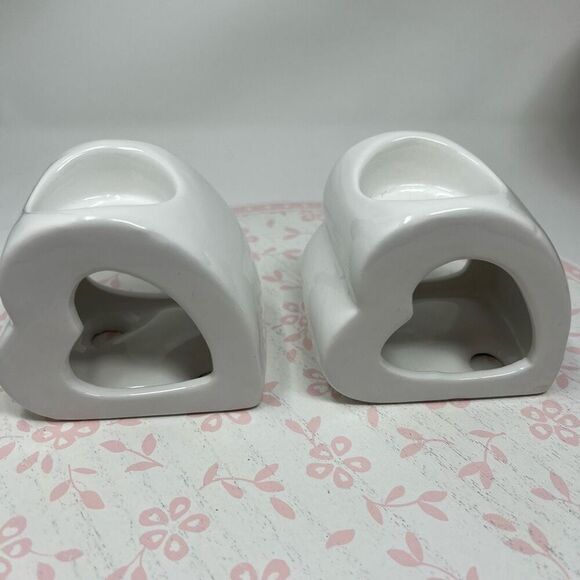 2 Valentine’s Galentine’s Day Heart Candle Holders White Ceramic NWT - Picture 6 of 9